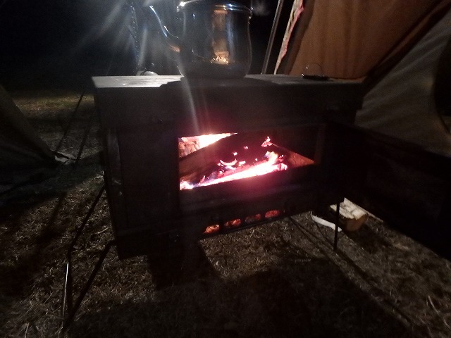 テント（ランドロック）内に薪ストーブ入れて久々に冬キャンプ！