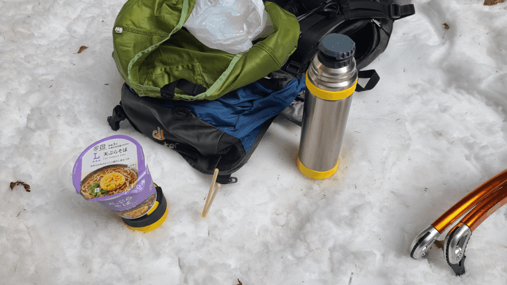 【使用レビュー】山専ボトルとモンベルを比較してサーモスを選んだ理由と使用感 60 thermos yamasen bottle vs montbell alpine thermo bottle 2 【使用レビュー】山専ボトルとモンベルを比較してサーモスを選んだ理由と使用感