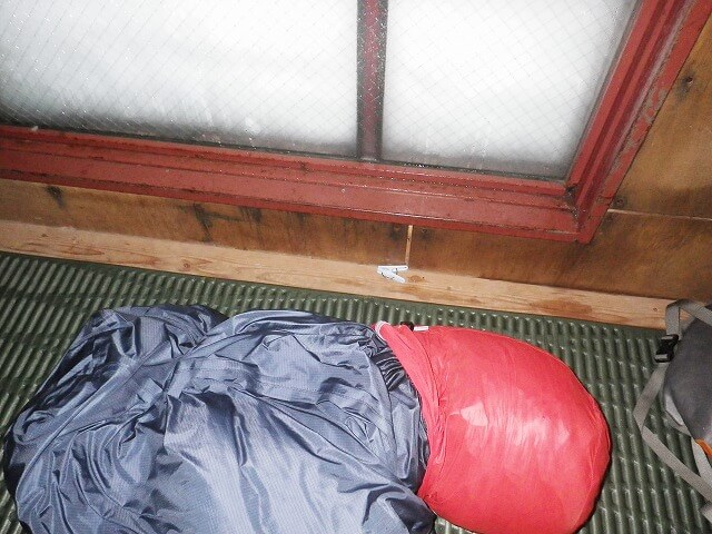 yukiyama sleepingbag01 14 1 【2026冬用寝袋】おすすめコスパ最強シュラフをご紹介！登山・キャンプ用でモンベル・イスカ・ナンガ・タケモの体験談＆スペック比較