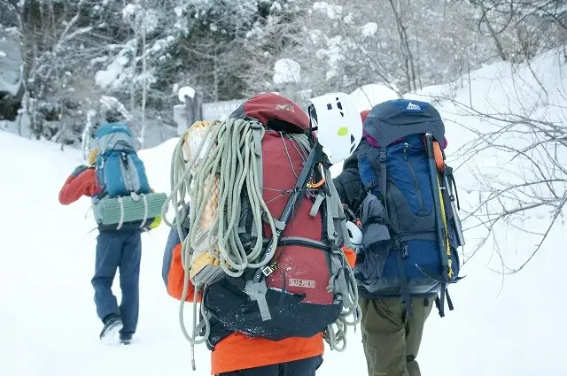 冬用の寝袋(シュラフ)｜雪山・冬山という「異界」の現実とリスク管理
